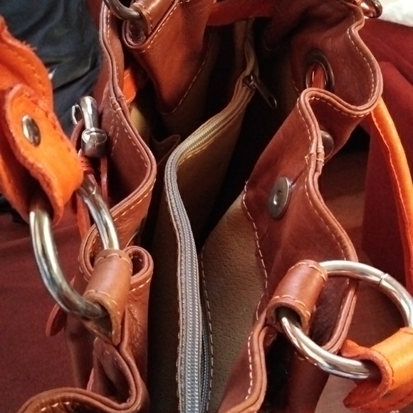 Iam selling a tote bag - Picture 3 of 8